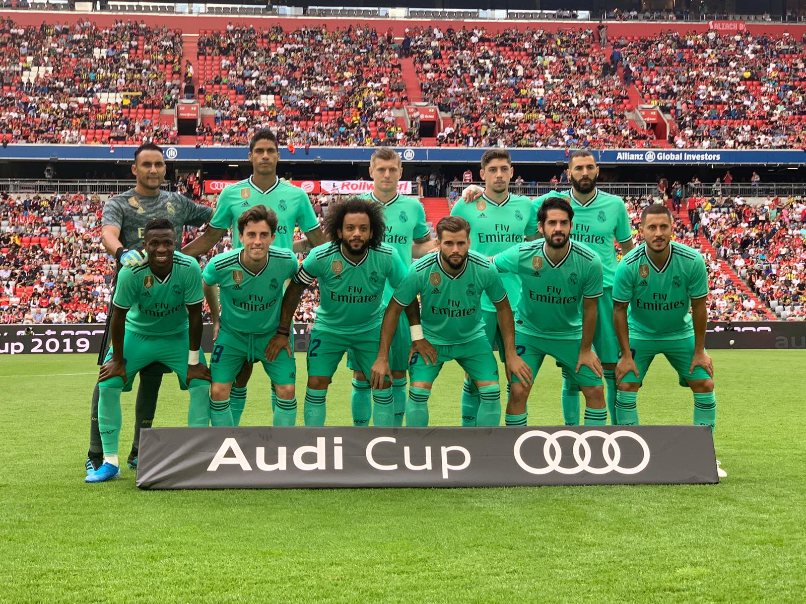 赛赛场上 赛赛场上